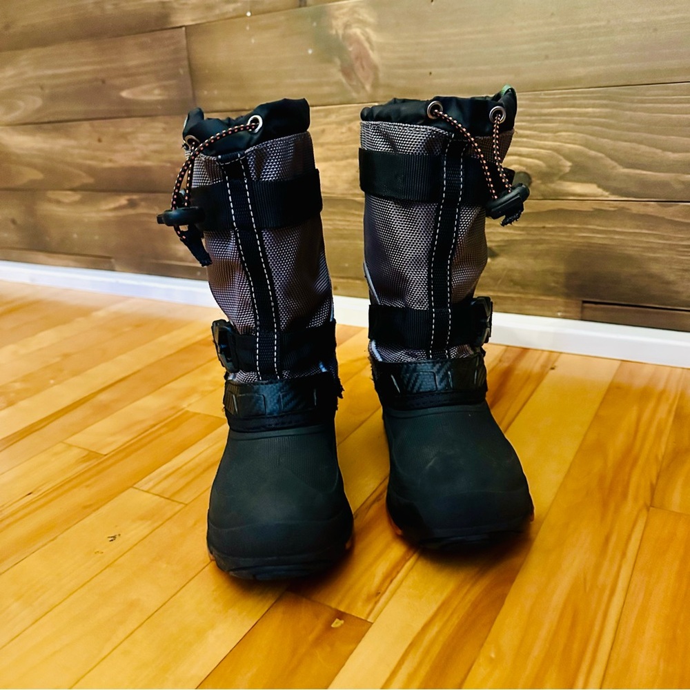 EUC Kids Kamik Snow Boots - Waterproof, Insulated (Size 2) - Picture 3 of 8